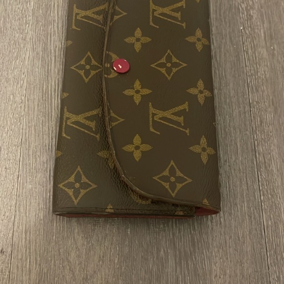 LV Emilie Wallet - Picture 3 of 5